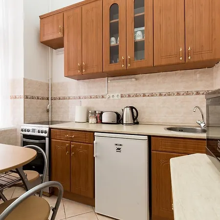 Bpm: Dob70 Classic In Downtown Apartment Budapest